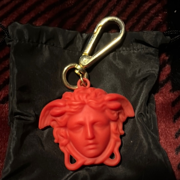Versace Red Medusa Keychain & Dust Bag NEW Without Tags - Picture 2 of 4